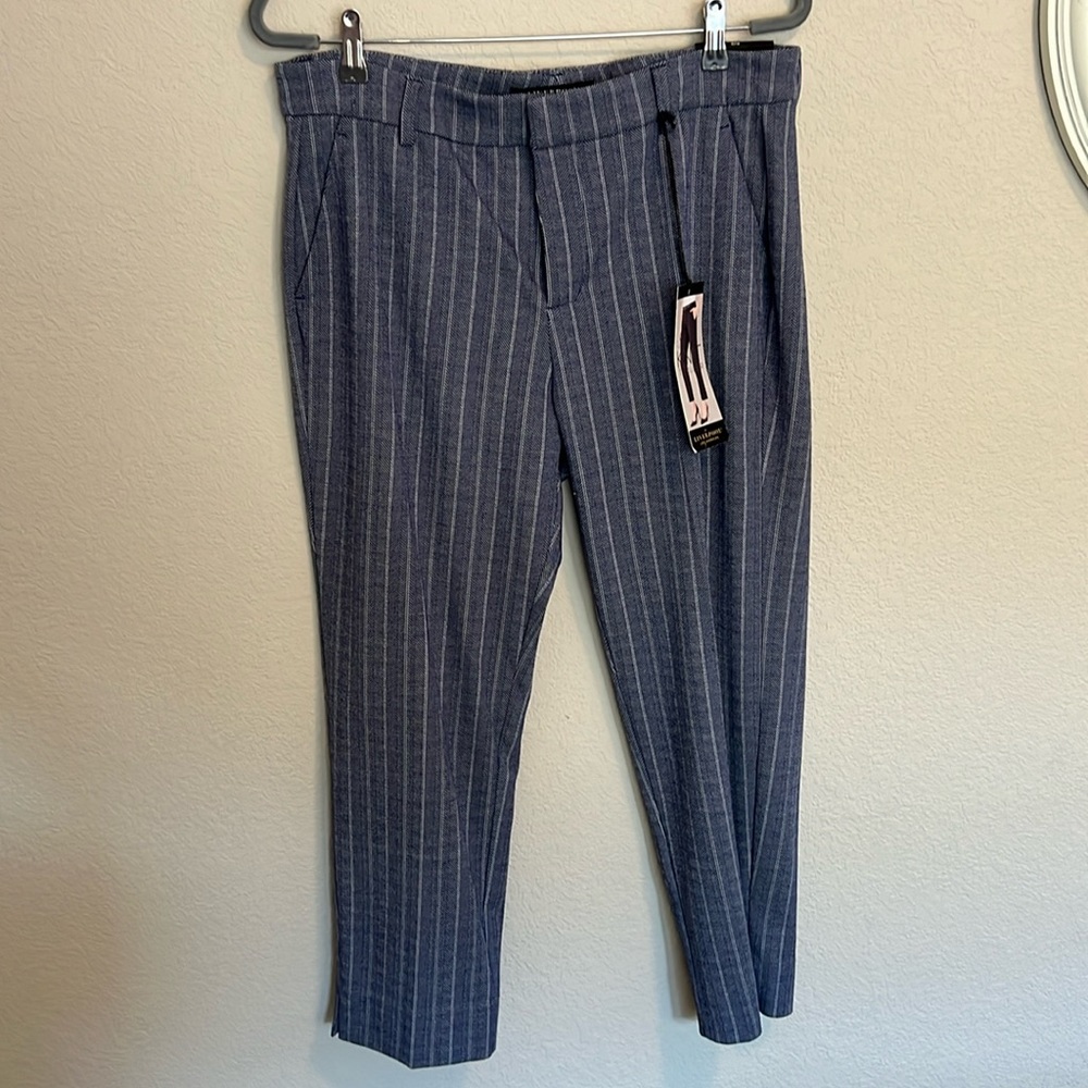 Liverpool trouser. Blue herringbone pattern.